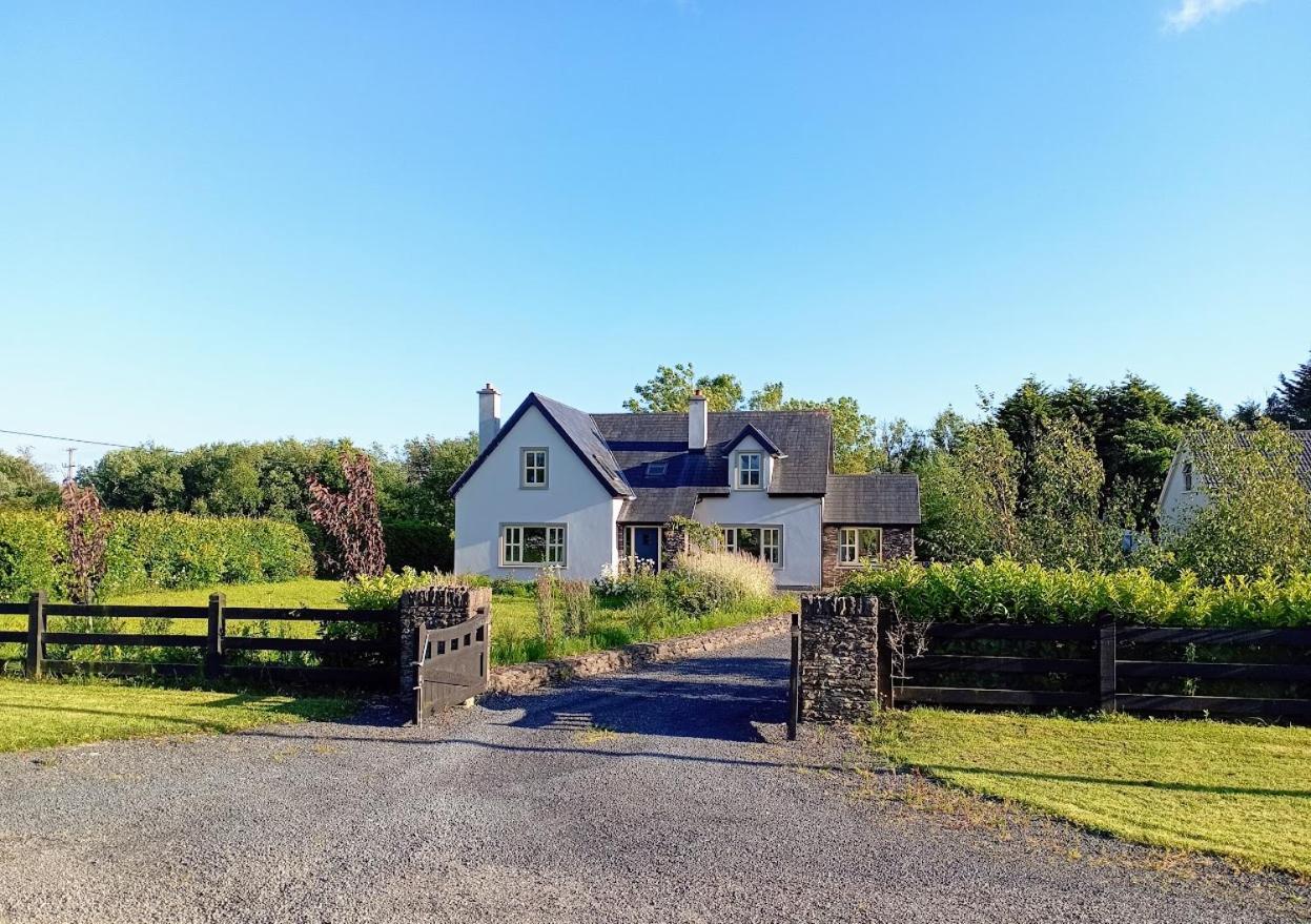 Conveniently Located House To Enjoy All Of Kerry Тралий Екстериор снимка