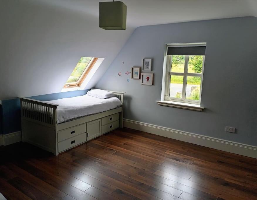 Conveniently Located House To Enjoy All Of Kerry Тралий Екстериор снимка